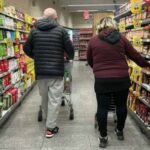 el-consumo-masivo-volvio-a-caer-en-mayo:-bebidas-y-limpieza-empujaron-la-baja,-mientras-que-alimentos-resistio
