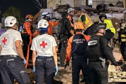 venezuela:-buscan-a-mas-de-46-mil-desaparecidos-tras-los-terremotos,-con-pocas-esperanzas