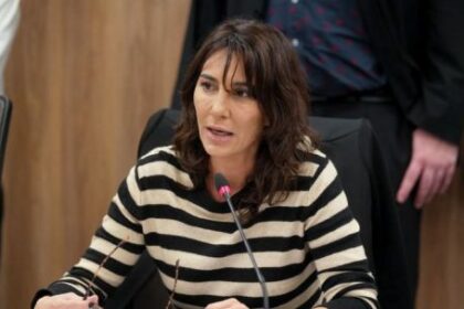 de-la-sota:-“con-la-renuncia-de-adorni-no-termina-nada,-milei-tambien-tiene-explicaciones-pendientes”