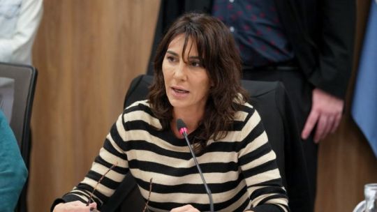 de-la-sota:-“con-la-renuncia-de-adorni-no-termina-nada,-milei-tambien-tiene-explicaciones-pendientes”
