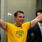 el-hijo-de-bolsonaro-comparte-un-acto-con-milei-en-buenos-aires-y-se-reaviva-la-interna-con-lula