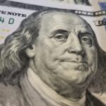 el-dolar-se-mantiene-estable-y-parece-haber-encontrado-un-nuevo-piso-al-borde-los-$-1.500
