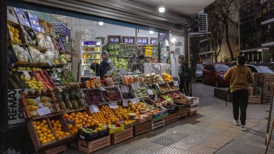 argentina’s-economy-contracted-in-april-as-uneven-growth-persists