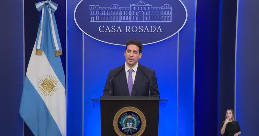 el-texto-que-leyo-el-nuevo-vocero-de-milei-cuando-le-preguntaron-por-manuel-adorni:-“no-es-mi-rol-hablar-de-detalles-del-caso”