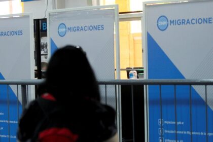 la-justicia-anulo-el-dnu-de-javier-milei-que-le-dio-a-migraciones-la-potestad-de-otorgar-la-ciudadania