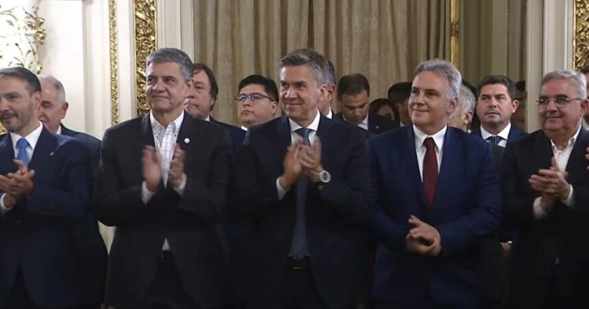 uno-por-uno:-quienes-son-los-gobernadores-que-asistieron-a-la-jura-de-diego-santilli-y-como-es-su-vinculo-con-la-casa-rosada