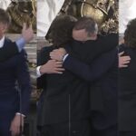 el-protagonismo-de-adorni-en-la-jura-de-diego-santilli:-el-cuadro-a-cuadro-del-abrazo-de-tres-con-javier-milei