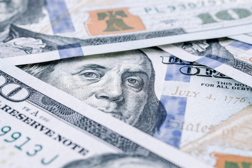 argentina’s-favorite-obsession-wakes-up:-the-dollar-jumps-more-than-5%-in-june