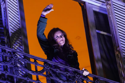 la-corte-suprema-confirmo-que-cristina-kirchner-y-los-demas-condenados-en-vialidad-deben-devolver-685.000-millones-de-pesos