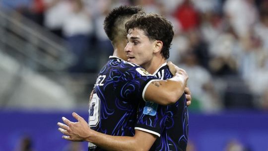 ¿lautaro-martinez-o-julian-alvarez?-scaloni-sopesa-quien-sera-el-companero-de-ataque-de-messi-para-el-choque-contra-cabo-verde
