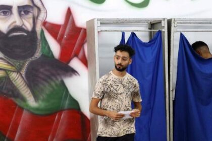en-algerie,-les-legislatives-sorientent-vers-un-taux-de-participation-historiquement-bas