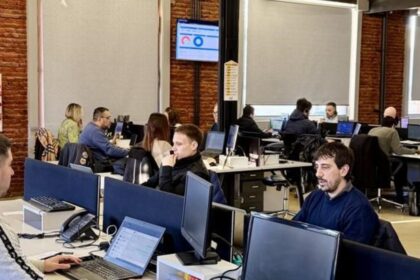 es-la-plata-que-no-alcanza:-el-pago-de-los-impuestos-y-las-tarifas-ahora-se-financia-con-la-tarjeta