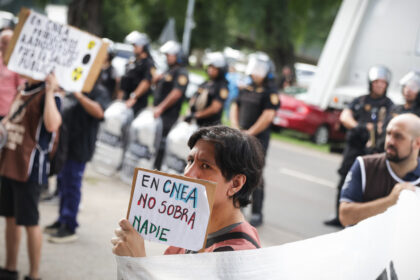 mientras-el-gobierno-impulsa-la-privatizacion-de-proyectos-nucleares,-el-sector-atomico-denuncia-que-atraviesa-su-peor-crisis
