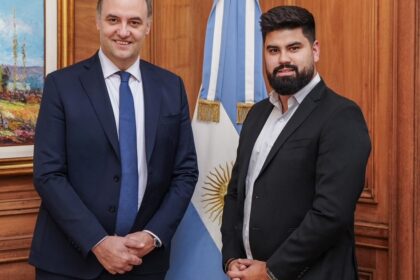 quien-es-fabian-fernandez,-la-“voz-en-off”-que-sumo-karina-milei-para-mejorar-la-relacion-del-gobierno-con-los-medios