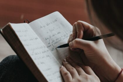 reconocido-empresario-argentino-abusaba-de-su-hijastra-y-la-hacia-escribir-el-horror-en-un-diario-intimo