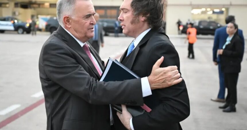 milei-viaja-a-tucuman,-pero-hay-dudas-de-que-gobernadores-lo-acompanaran-en-la-vigilia-por-el-dia-de-la-independencia