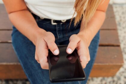 tu-celular-puede-estar-en-riesgo-aunque-funcione-perfectamente:-la-senal-que-casi-nadie-nota