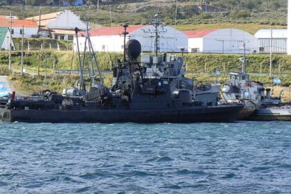 el-gobierno-avanza-en-la-venta-de-tierras-estrategicas-de-la-armada-en-ushuaia