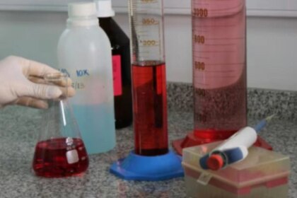 mientras-el-ajuste-nacional-vacia-el-sistema-cientifico,-buenos-aires-sale-a-rescatar-investigaciones-en-todo-el-pais