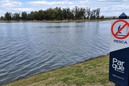 continua-prohibida-la-pesca-en-una-laguna-del-oeste-bonaerense-por-el-estado-del-agua