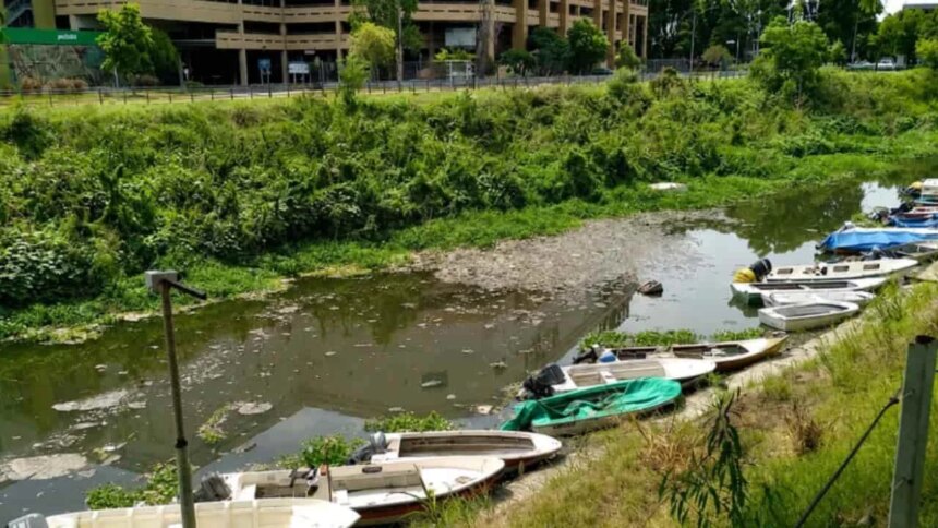 denuncian-contaminacion-del-arroyo-luduena-en-rosario-por-el-presunto-vuelco-sistematico-de-residuos-peligrosos