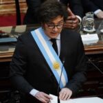 la-pelea-por-el-presupuesto:-milei-presiona-al-congreso-con-el-‘shutdown”-y-la-oposicion-responde-que-es-“inconstitucional”