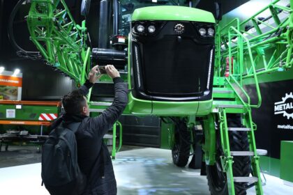 mientras-miraban-el-partido-de-argentina,-35-trabajadores-fueron-despedidos-de-una-empresa-de-maquinaria-agricola-en-crisis