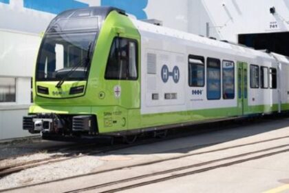 asi-sera-el-primer-tren-de-via-estrecha-propulsado-por-hidrogeno-del-mundo