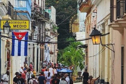 el-sector-privado-cubano-crece-en-medio-de-la-crisis:-mas-comercios,-mas-desigualdad-y-un-pais-que-cambia