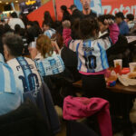 efecto-mundial:-explota-la-compra-de-picadas-en-la-previa-y-se-apagan-los-pagos-con-qr-mientras-juega-la-seleccion