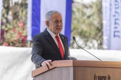 en-directo,-guerra-en-medio-oriente:-donald-trump-y-benyamin-netanyahou-se-sont-entretenus;-israel-se-dit-pret-a-attaquer-liran-une-troisieme-fois-sinecessaire