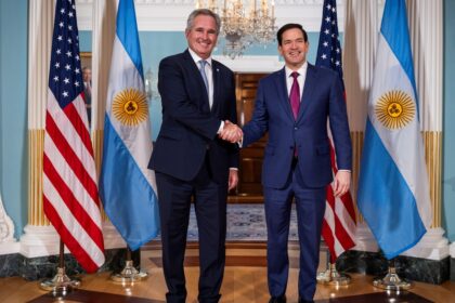 quirno-viaja-a-washington-a-una-reunion-convocada-por-donald-trump-para-luchar-contra-“el-terrorismo-transnacional-de-extrema-izquierda”