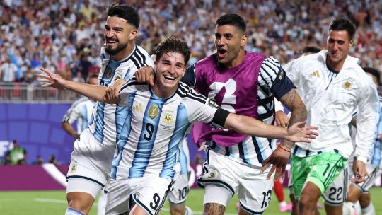 argentina-hunde-a-10-suizos-para-preparar-el-choque-de-semifinales-del-mundial-de-inglaterra