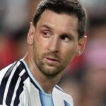 que-le-paso-a-lionel-messi-en-el-ojo-derecho-durante-el-partido-contra-suiza