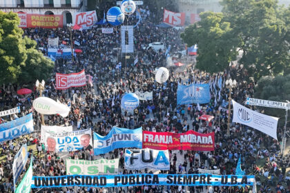universidades:-esperan-que-el-gobierno-cumpla-con-la-ley-de-fondos,-con-otro-25%-de-aumento-a-los-docentes