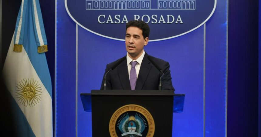javier-milei-y-sus-medidas,-en-vivo:-“todos-los-servicios-esenciales-continuan-y-se-cierran-las-demas-actividades”,-el-gobierno-trato-de-llevar-tranquilidad-por-un-eventual-shutdown