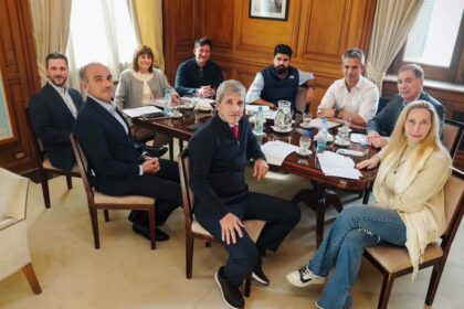 nueva-reunion-de-la-mesa-politica:-clima-relajado,-agenda-legislativa-y-la-obsesion-por-los-cambios-en-el-banco-central