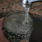 cientificos-argentinos-crean-un-filtro-capaz-de-eliminar-micro-y-nanoplasticos-del-agua-en-pocas-horas