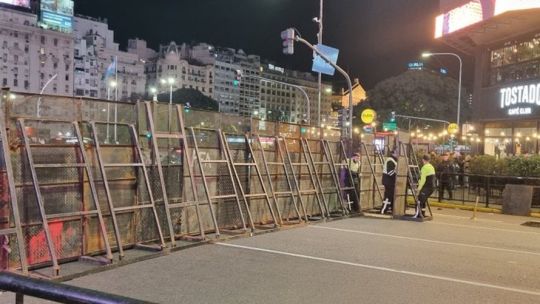 city-hall-puts-barriers-around-obelisk-as-world-cup-madness-mounts
