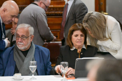 senado:-el-oficialismo-espera-el-ingreso-de-nuevos-pliegos-y-convoco-a-audiencias-para-recibir-a-25-candidatos-en-agosto