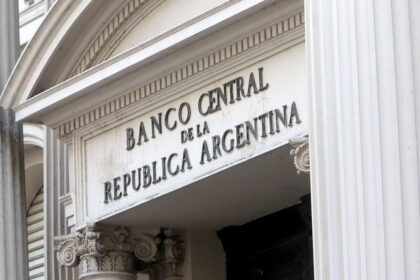 el-bcra-aflojo-las-compras-de-dolares-tras-el-record-en-varios-anos,-pero-ya-sumo-u$s1.175-millones-en-julio