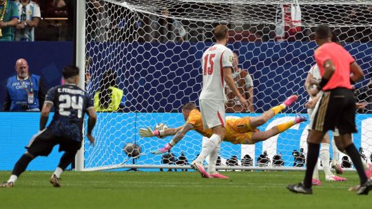 irrepressible-argentina-produce-the-goods-in-epic-win-over-england