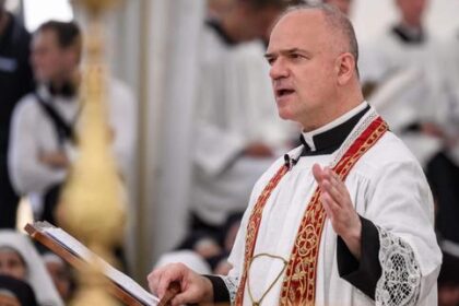 la-fraternite-saint-piex,-frappee-dexcommunication,-depone-un-recurso-aupres-duvatican