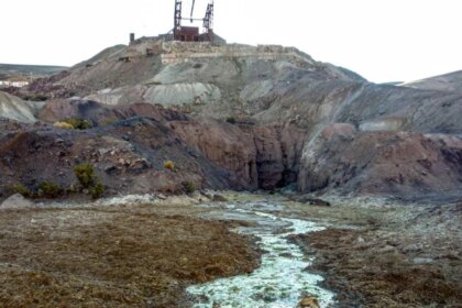 la-mina-que-cerro-hace-casi-40-anos-todavia-contamina-con-metales-pesados
