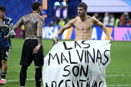 hablo-el-hincha-que-pinto-la-bandera-sobre-malvinas-que-uso-la-seleccion-argentina
