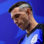 argentina’s-world-cup-heroics-move-me-to-tears,-says-goalkeeper-emiliano-martinez