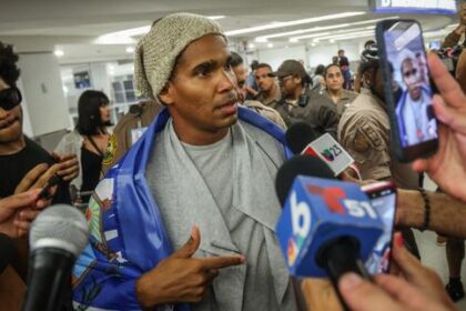 lartiste-luis-manuel-otero-alcantara,-figura-de-la-disidencia-cubana,-sexilado-en-miami