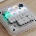 openai-presento-su-primer-dispositivo-fisico-y-sorprendio-al-mercado:-asi-es-el-teclado-codex-micro