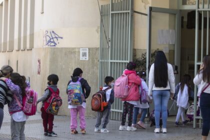 asignaciones-por-hijo:-crecen-entre-los-trabajadores-informales-y-caen-fuerte-entre-los-registrados