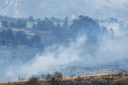 incendies-en-espagne:-32.000-hectareas-brules-al-norte-de-madrid,-ou-les-fronts-du-feu-se-sont-reduits